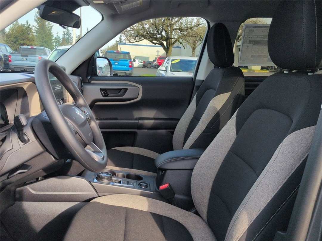 2025 Ford Bronco Sport Big Bend - Image 12