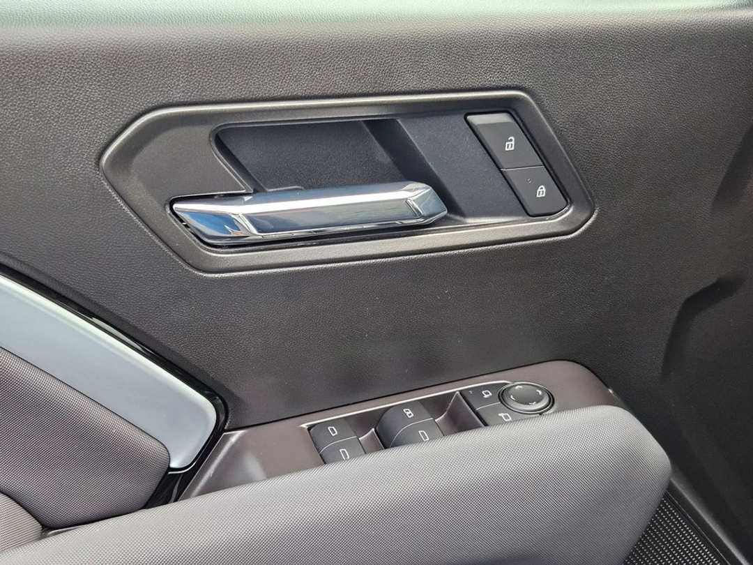 2026 Chevrolet Colorado Z71 - Image 11