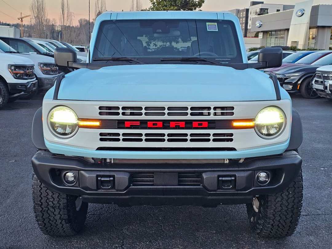 2025 Ford Bronco Heritage Edition - Image 2