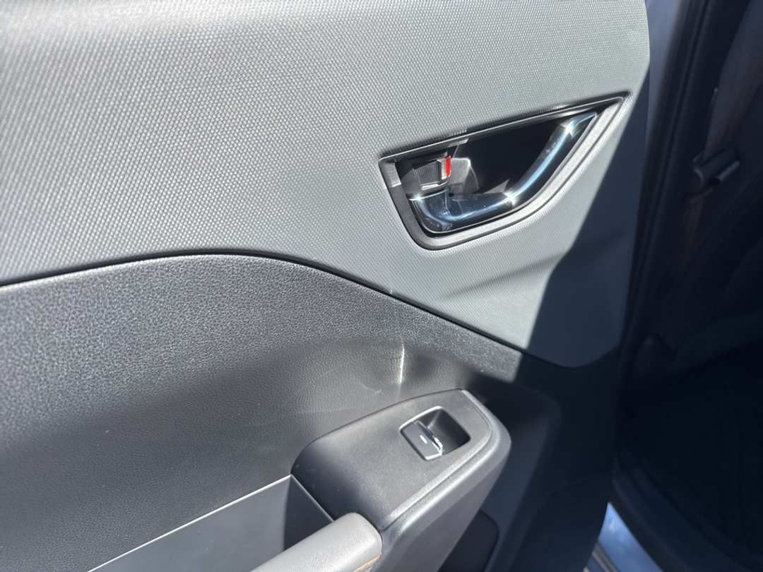 2025 Subaru Crosstrek Limited - Image 16