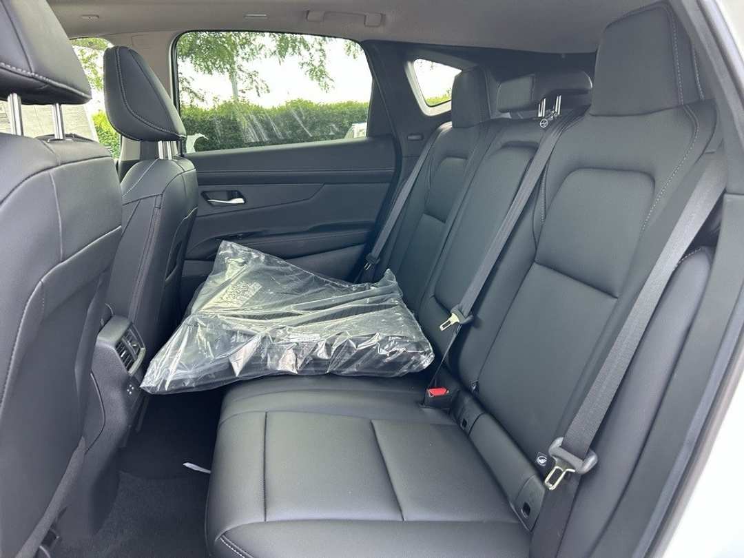 2025 Nissan Murano SL - Image 24