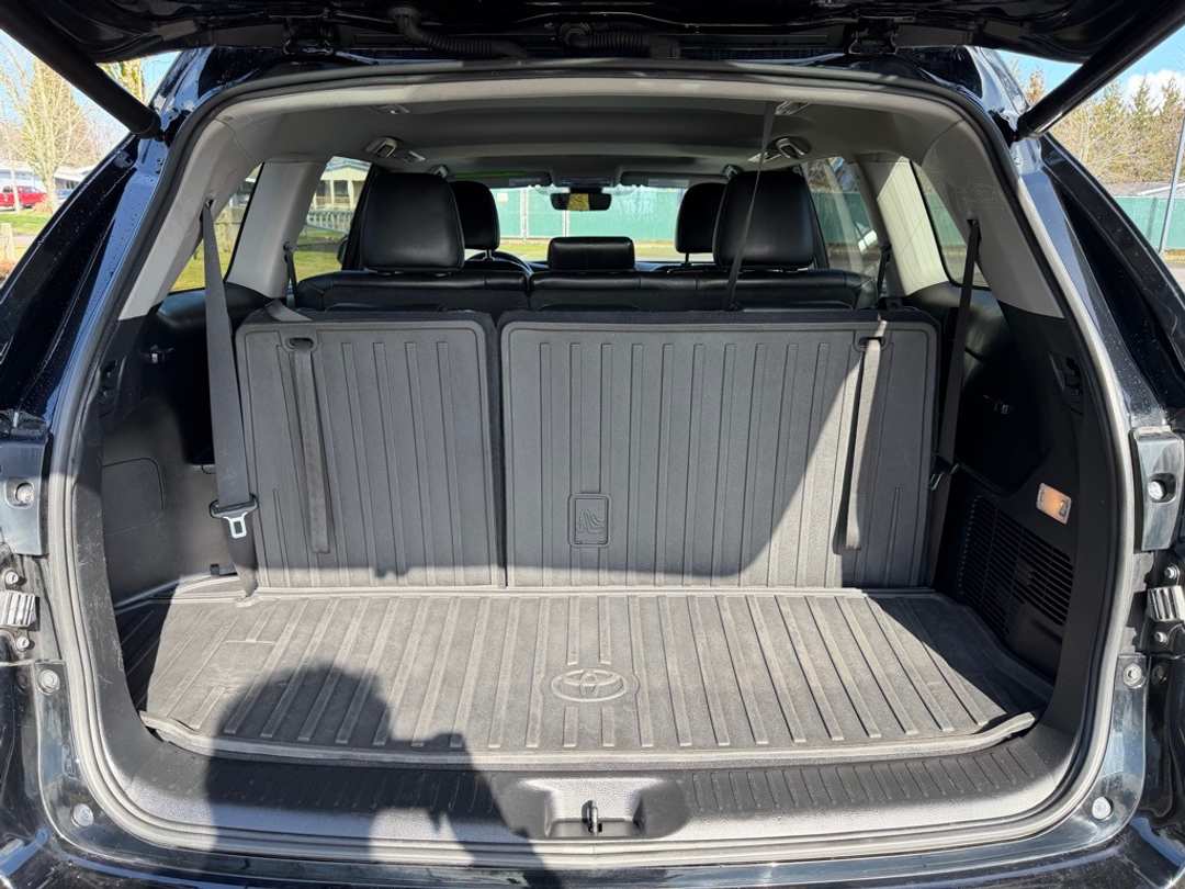 2019 Toyota Highlander XLE - Image 11
