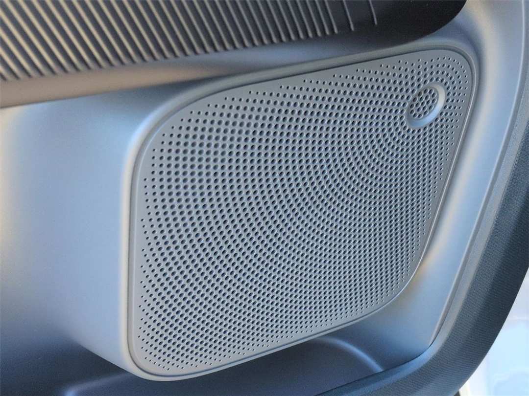 2026 Ford Maverick XL - Image 11