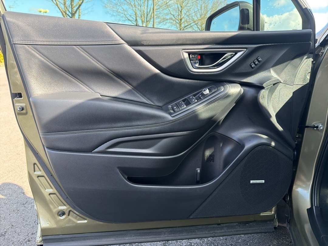 2024 Subaru Forester Touring - Image 12