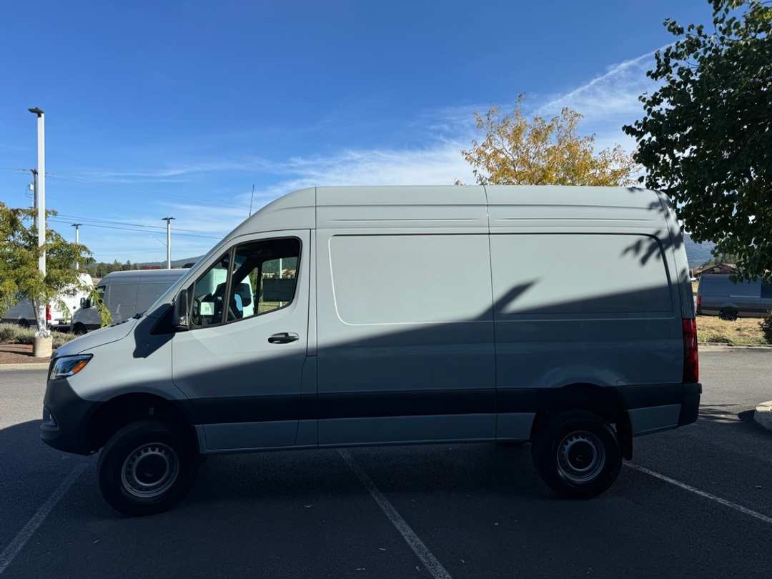 2025 Mercedes-Benz Sprinter 2500 Cargo 144 WB - Image 3