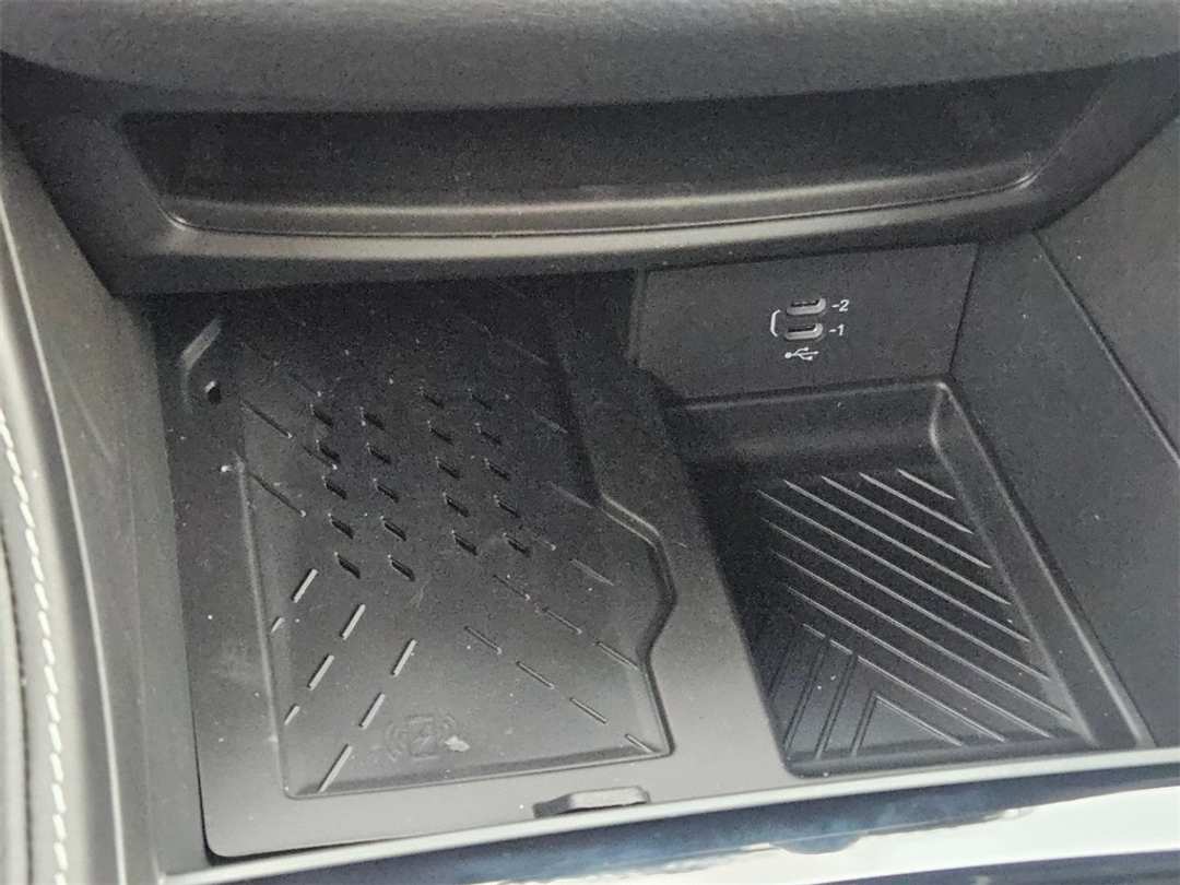 2026 Chrysler Pacifica Limited - Image 25