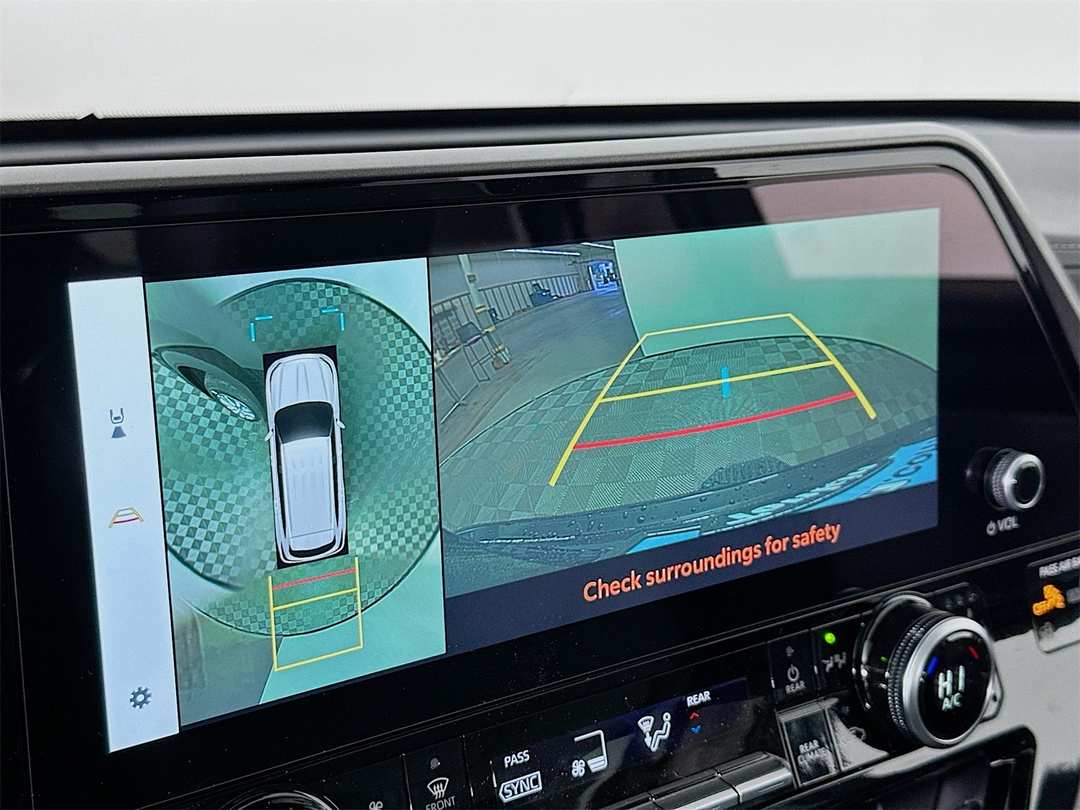 2026 Toyota Highlander Limited - Image 14