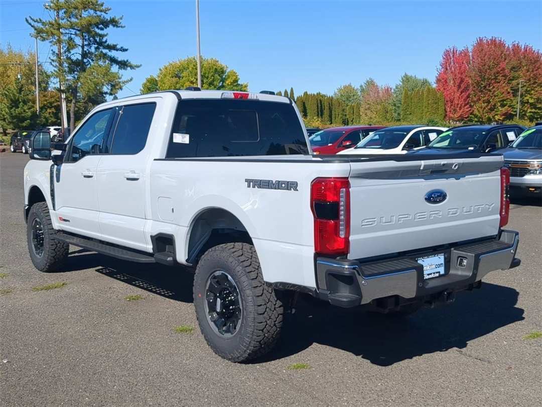 2026 Ford F-350Sd Lariat - Image 3