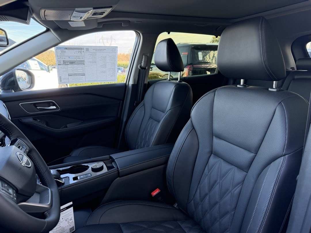 2026 Nissan Rogue Platinum - Image 19