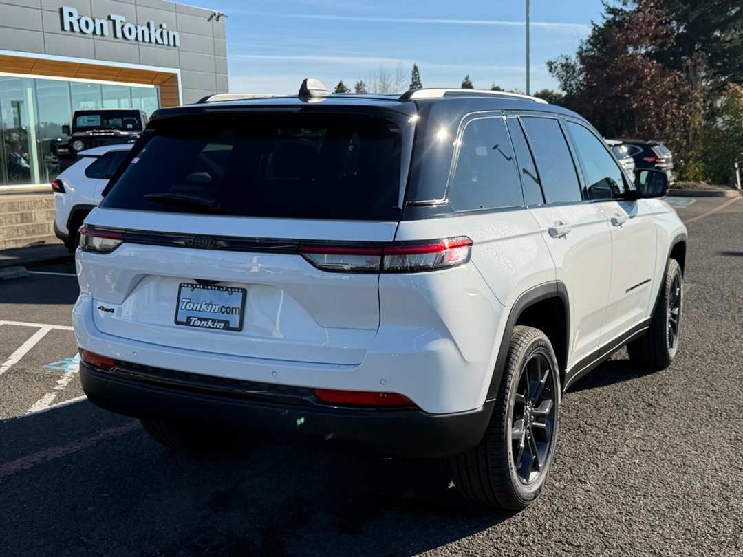 2025 Jeep Grand Cherokee Limited - Image 8