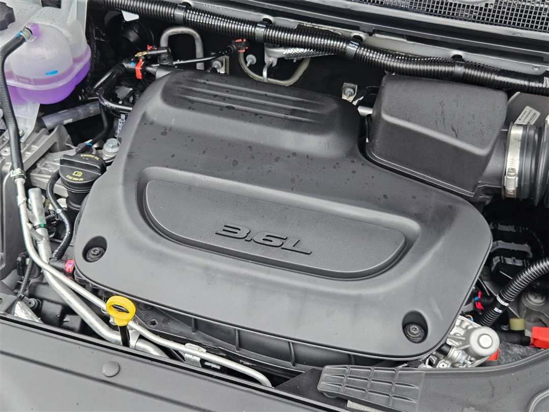 2026 Chrysler Pacifica Select - Image 39