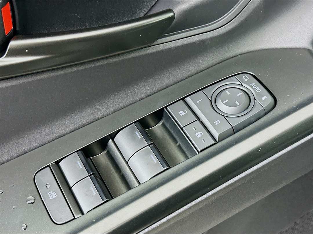 2026 Toyota Bz XLE Plus - Image 18