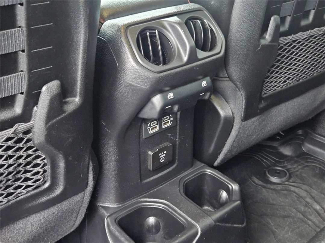 2020 Jeep Gladiator Rubicon - Image 31