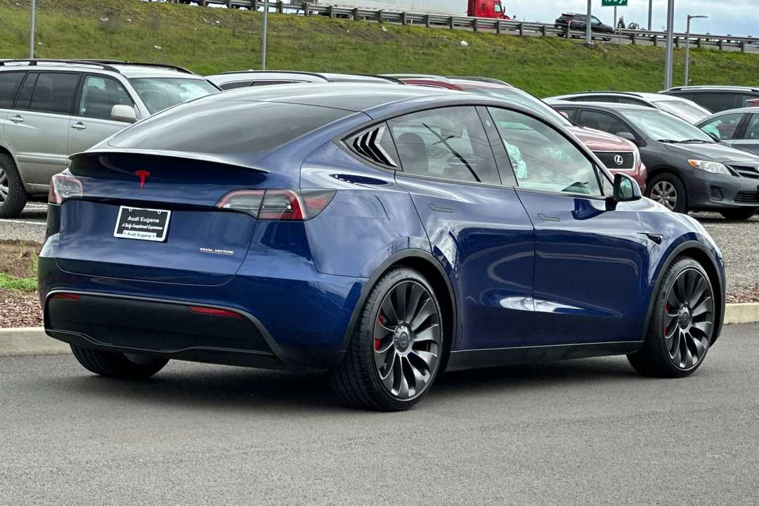 2023 Tesla Model Y Performance - Image 3