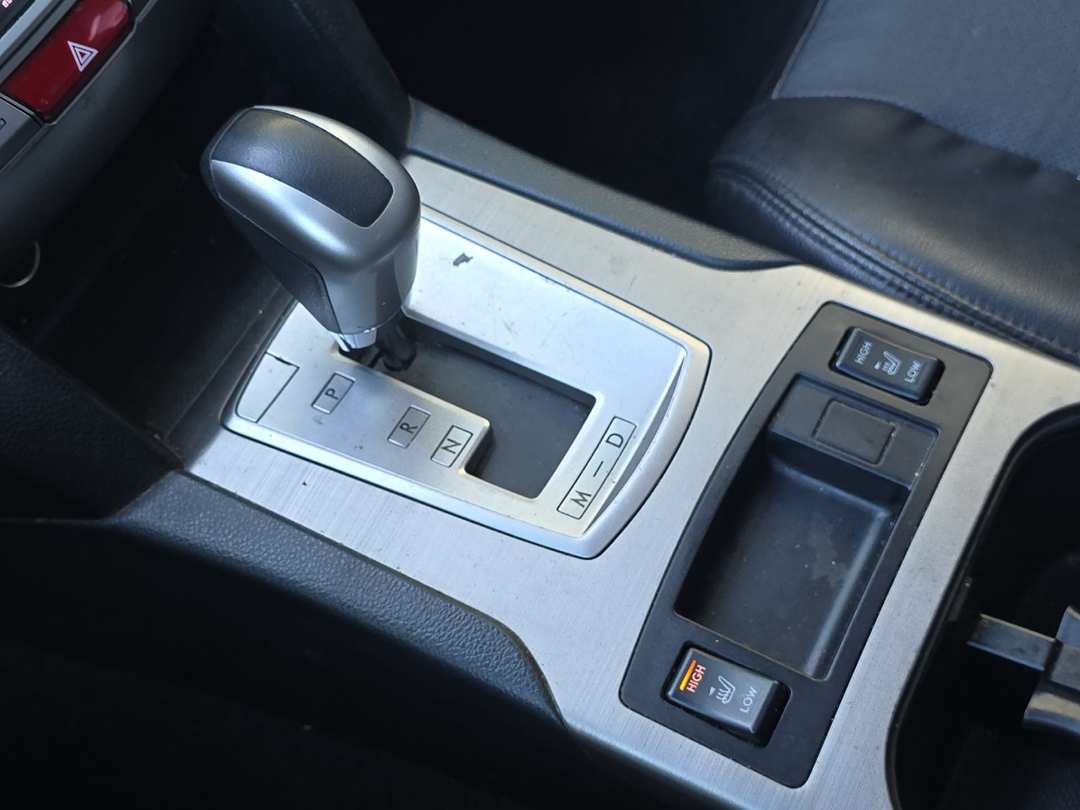 2011 Subaru Outback 2.5i - Image 20