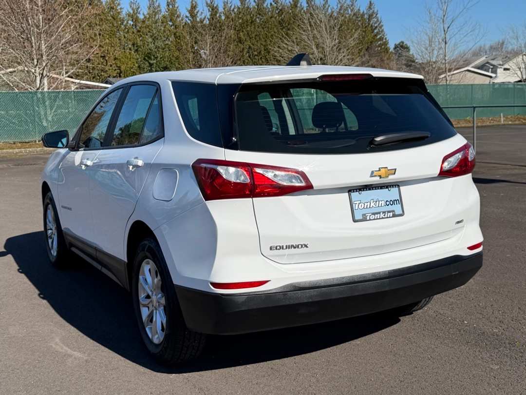 2020 Chevrolet Equinox LS - Image 6