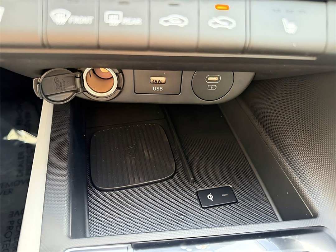 2026 Hyundai Elantra Limited - Image 23