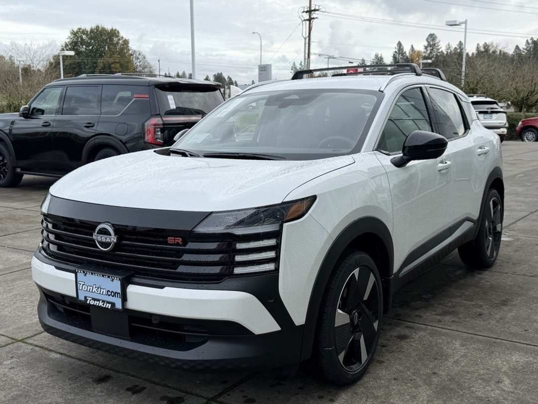 2026 Nissan Kicks SR - Image 4