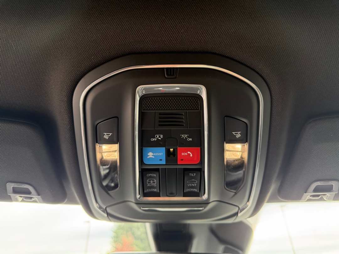 2025 Jeep Grand Cherokee Laredo X - Image 30