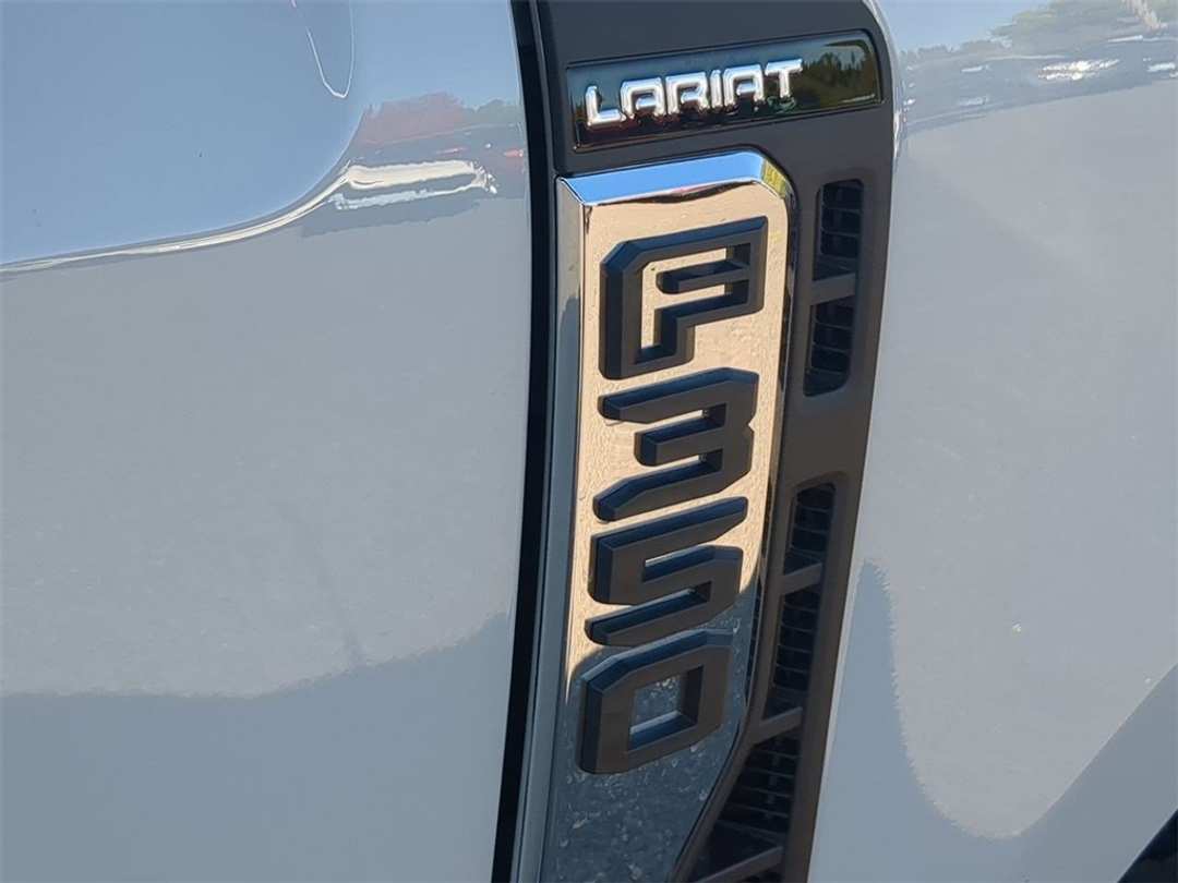 2026 Ford F-350Sd Lariat - Image 29
