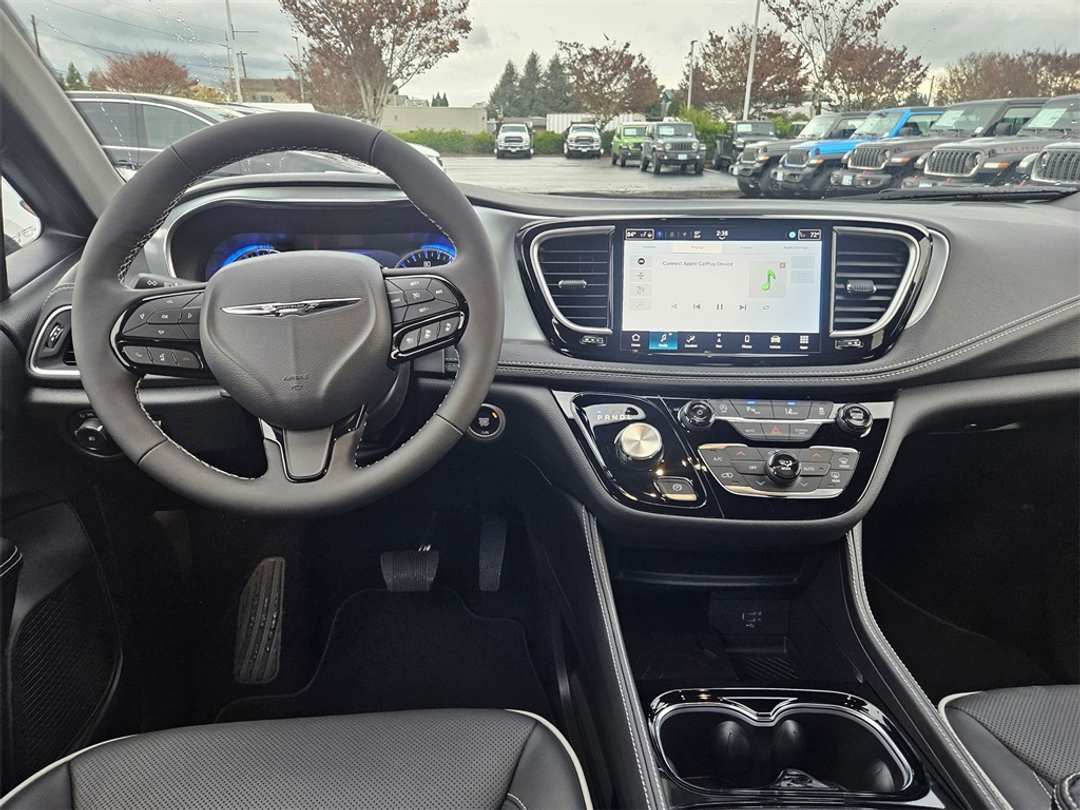 2026 Chrysler Pacifica Limited - Image 26