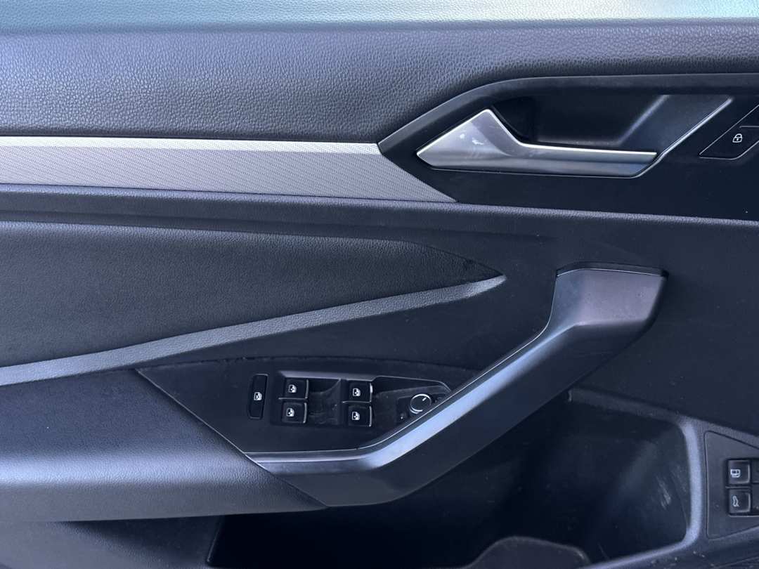 2021 Volkswagen Jetta - Image 10