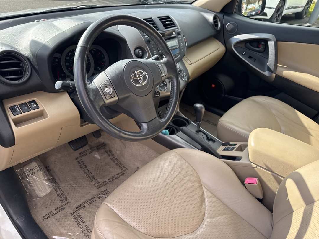 2009 Toyota Rav4 Limited - Image 19