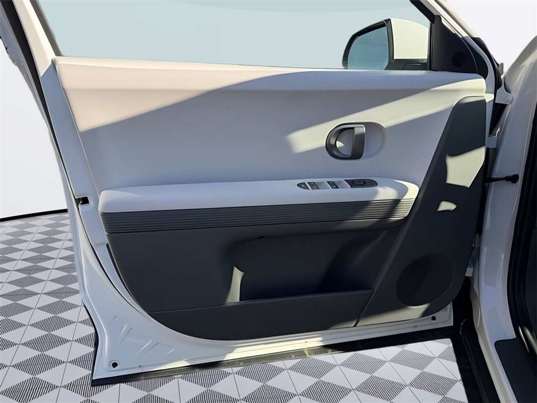 2026 Hyundai Ioniq 5 SEL - Image 11