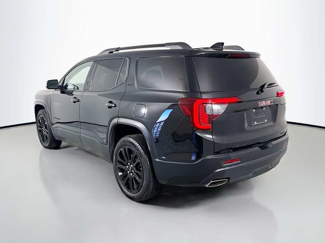 2023 GMC Acadia SLT - Image 3