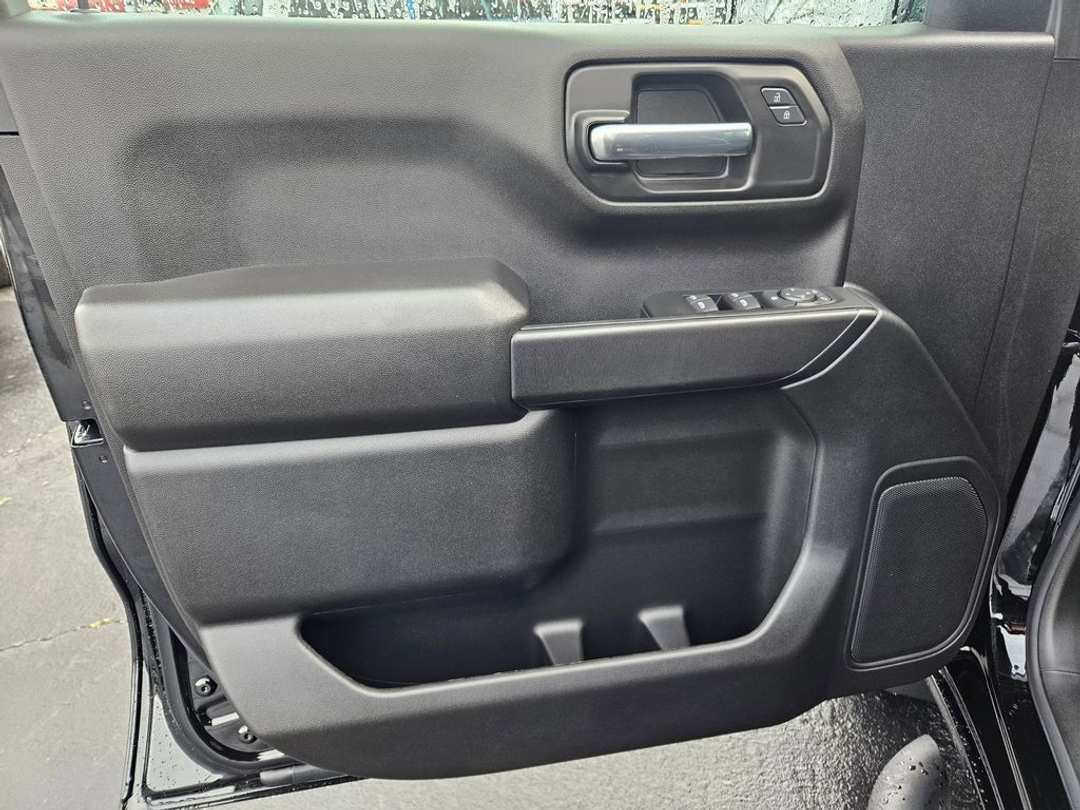 2026 Chevrolet Silverado 1500 Custom - Image 10