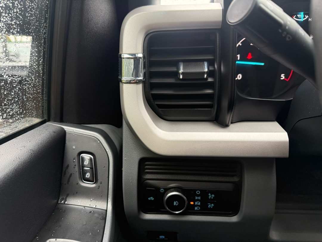 2024 Ford F-350Sd Lariat - Image 30