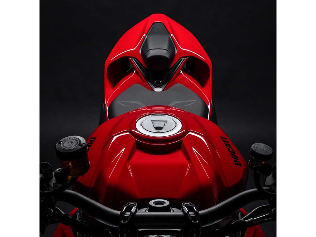 2025 Ducati Streetfighter V2 - Image 21