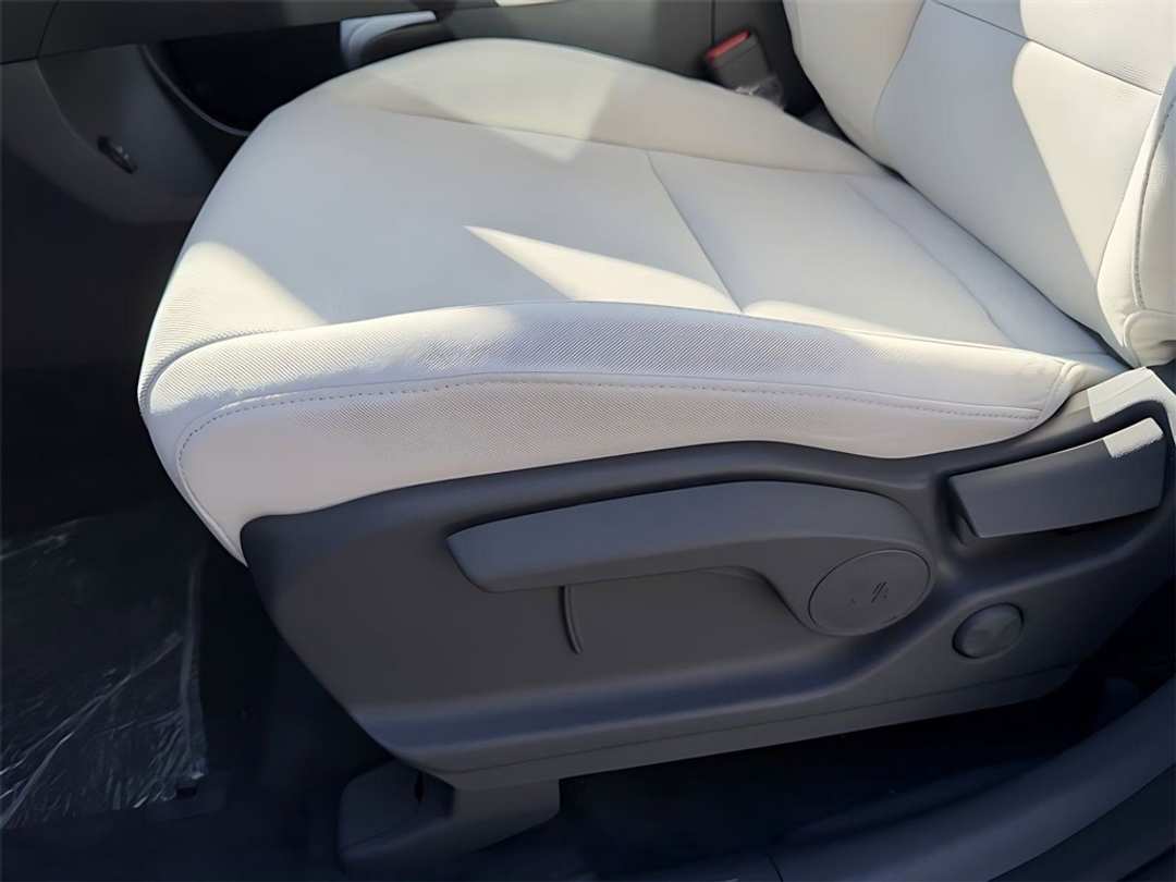 2026 Hyundai Santa Fe SE - Image 13