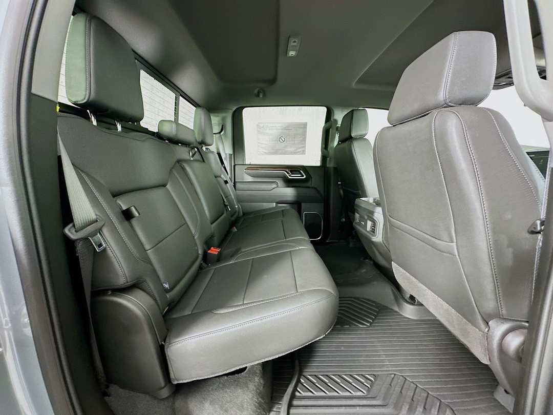 2025 Chevrolet Silverado 2500Hd LT - Image 28