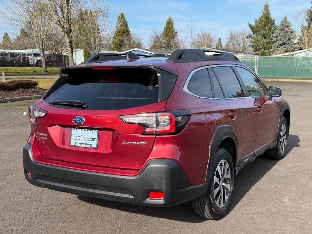 2025 Subaru Outback Premium - Image 8