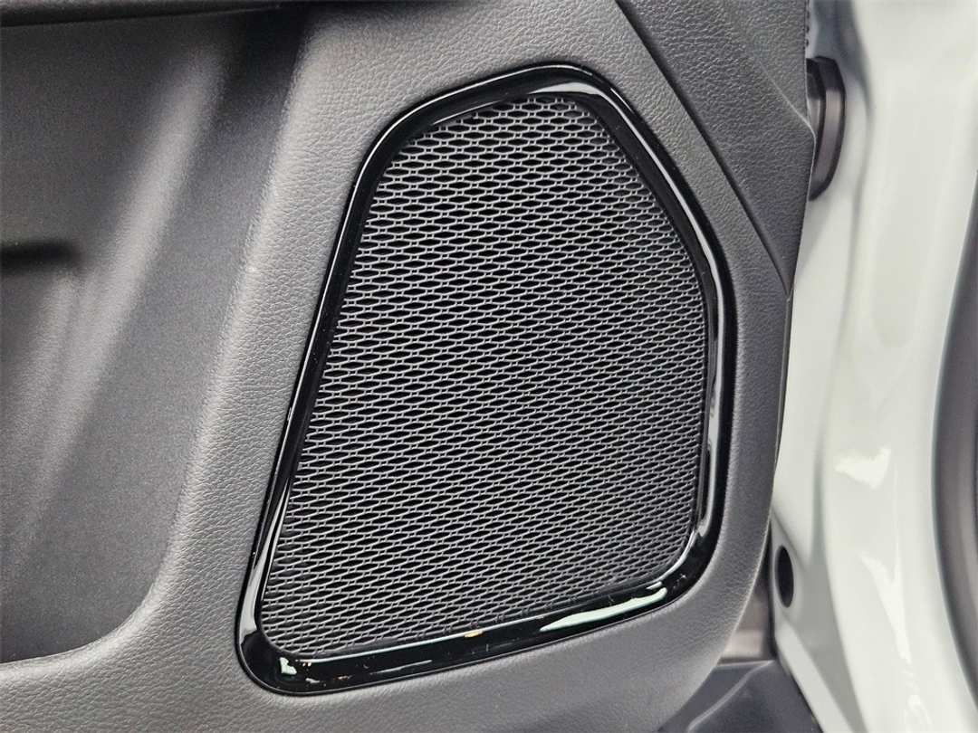 2026 Jeep Compass Latitude - Image 12