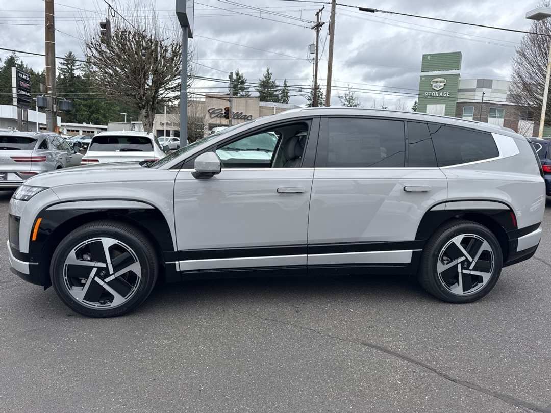 2026 Hyundai Ioniq 9 Performance Limited - Image 4