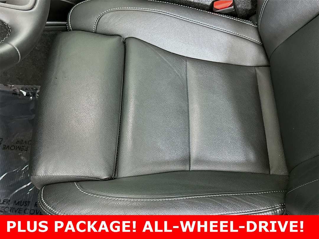 2025 Volvo Xc40 B5 Plus Dark Theme - Image 28