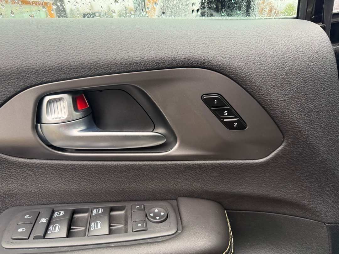 2026 Chrysler Pacifica Select - Image 13