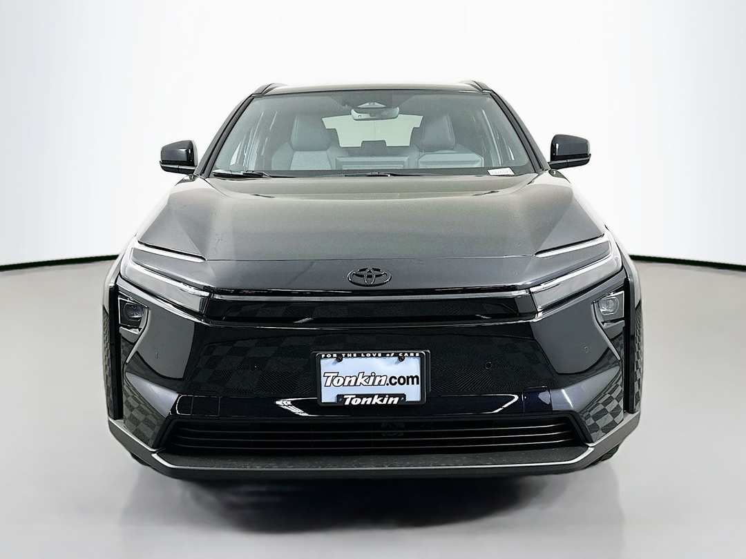 2026 Toyota Bz XLE Plus - Image 2