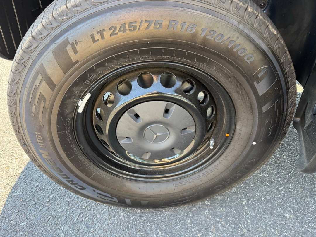 2025 Mercedes-Benz Sprinter 2500 Cargo 144 WB - Image 20