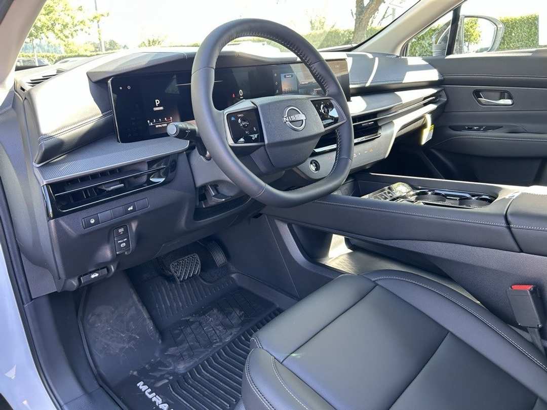2025 Nissan Murano SV - Image 11