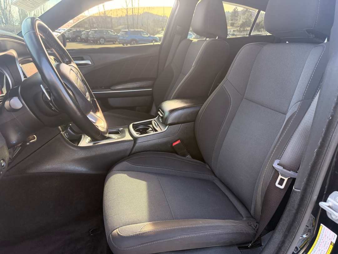 2017 Dodge Charger R/T - Image 13