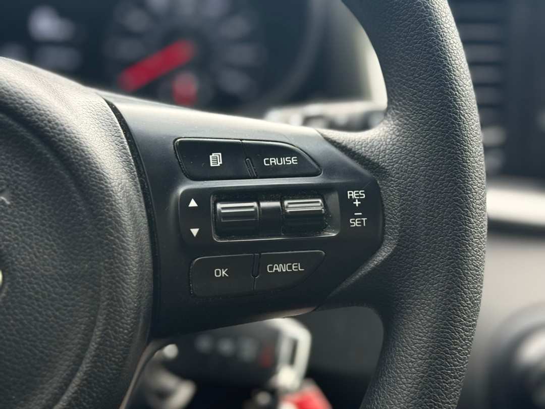 2017 Kia Sorento LX - Image 29