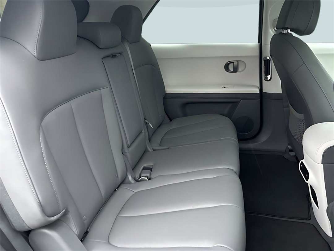 2026 Hyundai Ioniq 5 SEL - Image 12