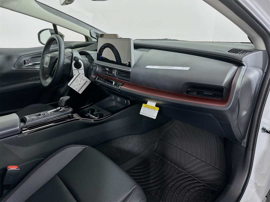 2026 Toyota Prius XSE Premium - Image 30
