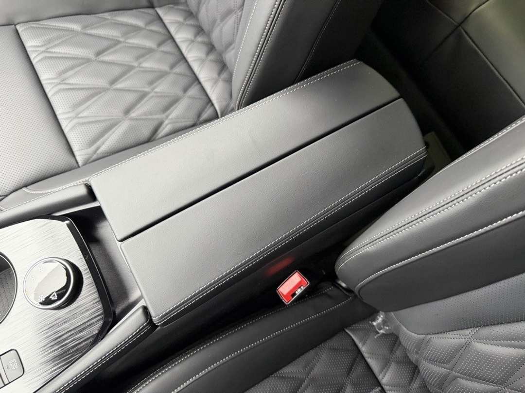 2026 Nissan Rogue Platinum - Image 28