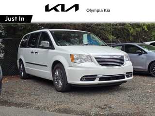 2011 Chrysler Town & Country Limited