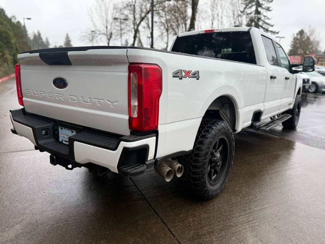 2024 Ford F-350Sd Lariat - Image 12