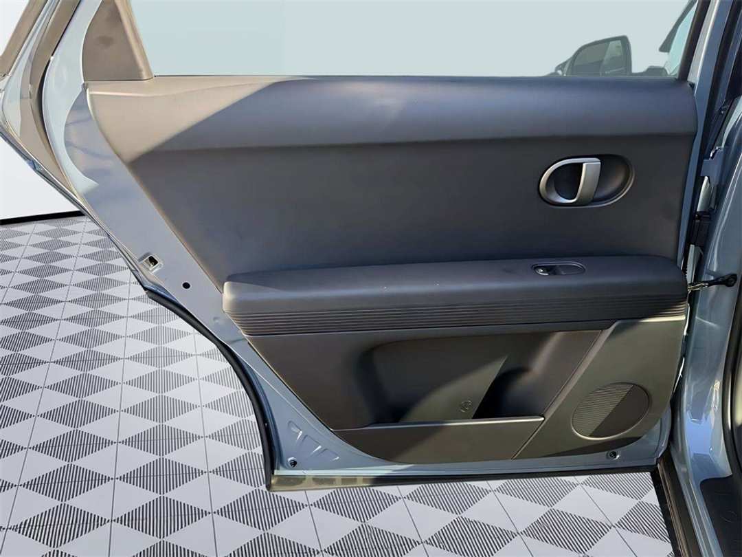 2026 Hyundai Ioniq 5 SEL - Image 28